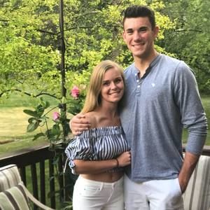 Meet your Posher, Chloe